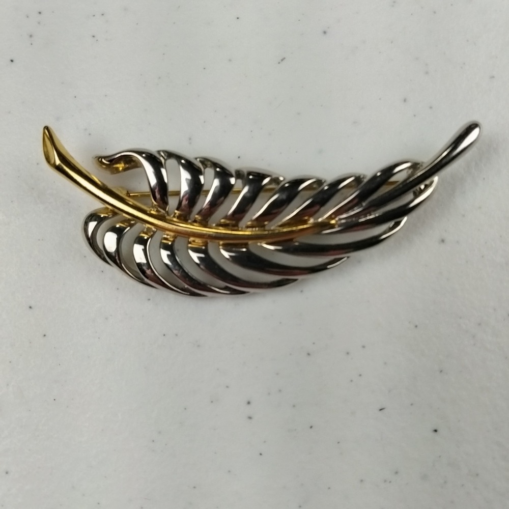 Vintage Daria Brooch Silver Gold Tone Pin Open Leaf Signed Art Jewelry Statement